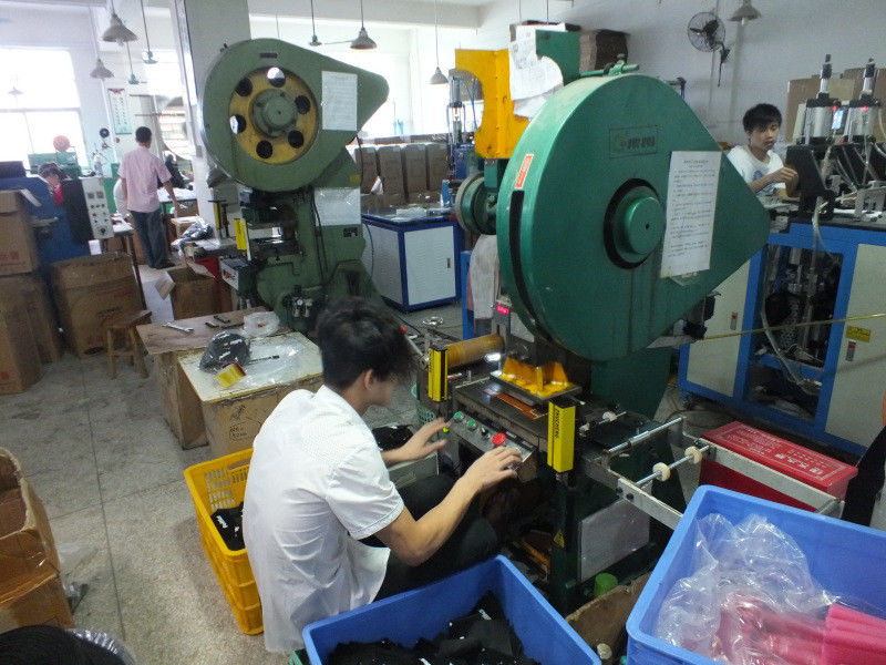 Shenzhen Zhongda Hook &amp; Loop Co., Ltd خط إنتاج الشركة المصنعة